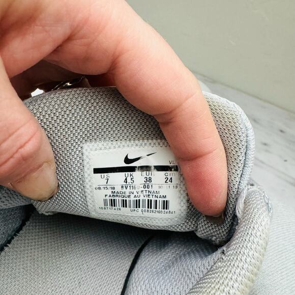 Nike Run Swift Gray And Pink Sneakers Women’s Size 7 - Picture 9 of 10